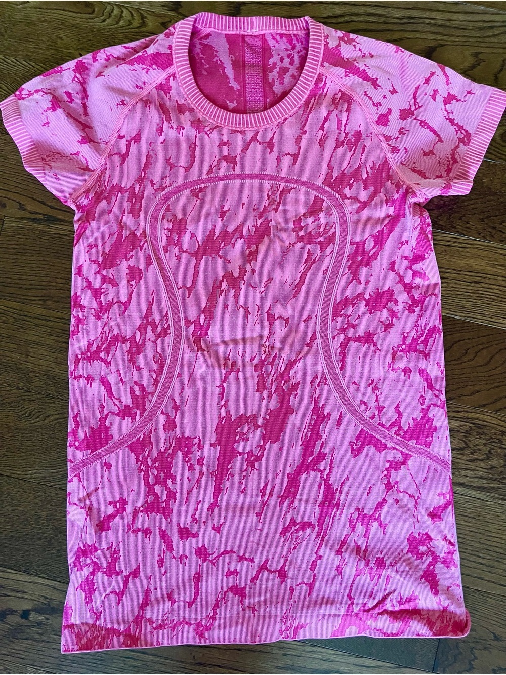 lululemon athletica top | Lululemon stretchy workout pink shirt exercise